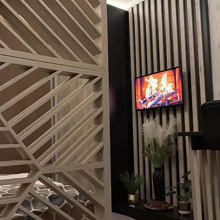 Grand Elegant & Kop Apartment